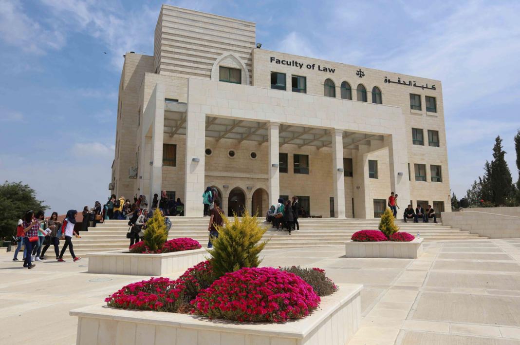 أفضل تخصصات الأدبي في الجامعة 2023