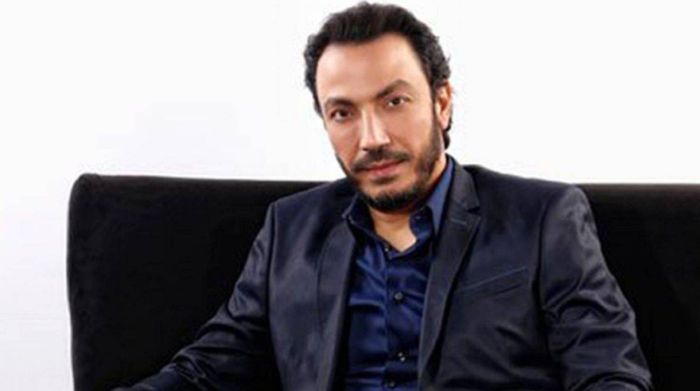 ديانة والدة الفنان طارق لطفي